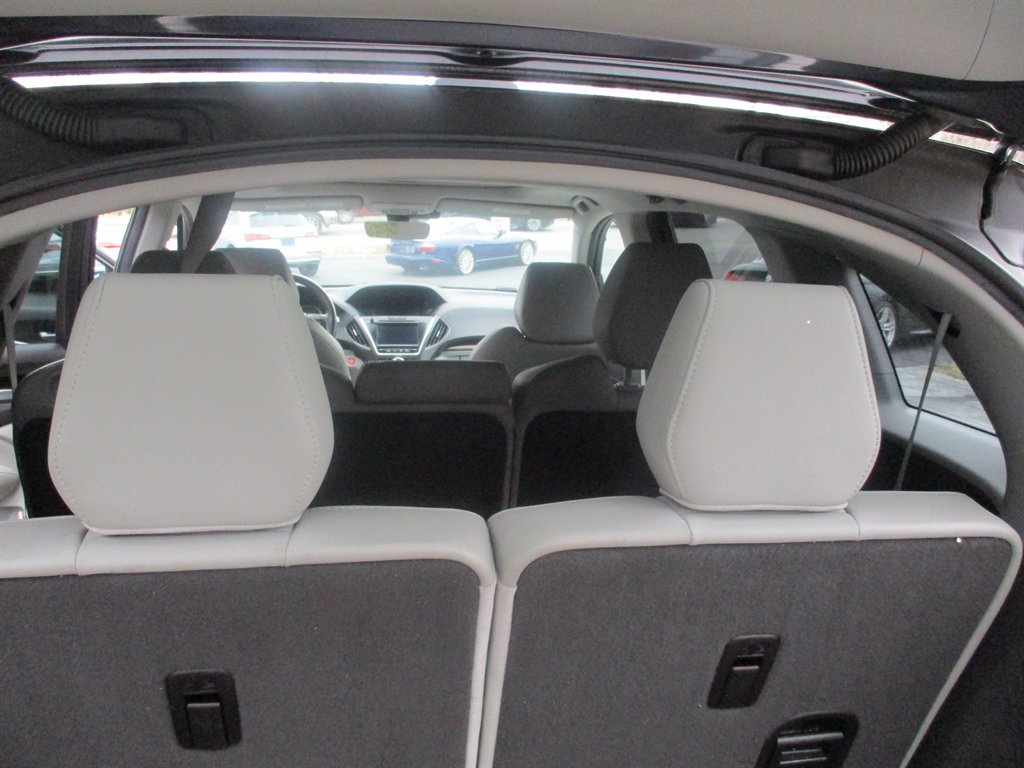 2016 Acura MDX SH-AWD Technology photo 17