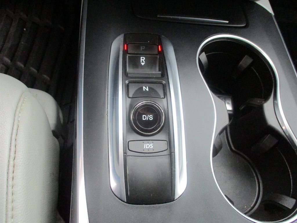 2016 Acura MDX SH-AWD Technology photo 8