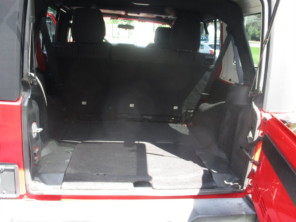 2016 Jeep Wrangler Unlimited Sport photo 11
