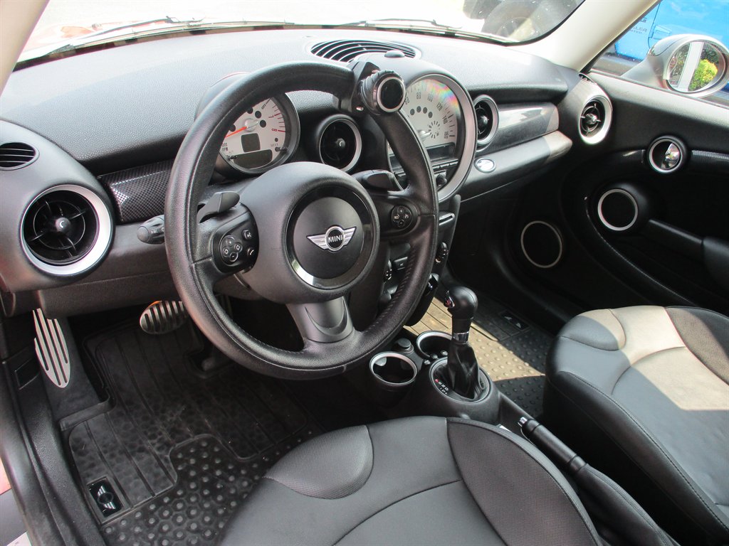 2013 Mini Cooper Hardtop S photo 2