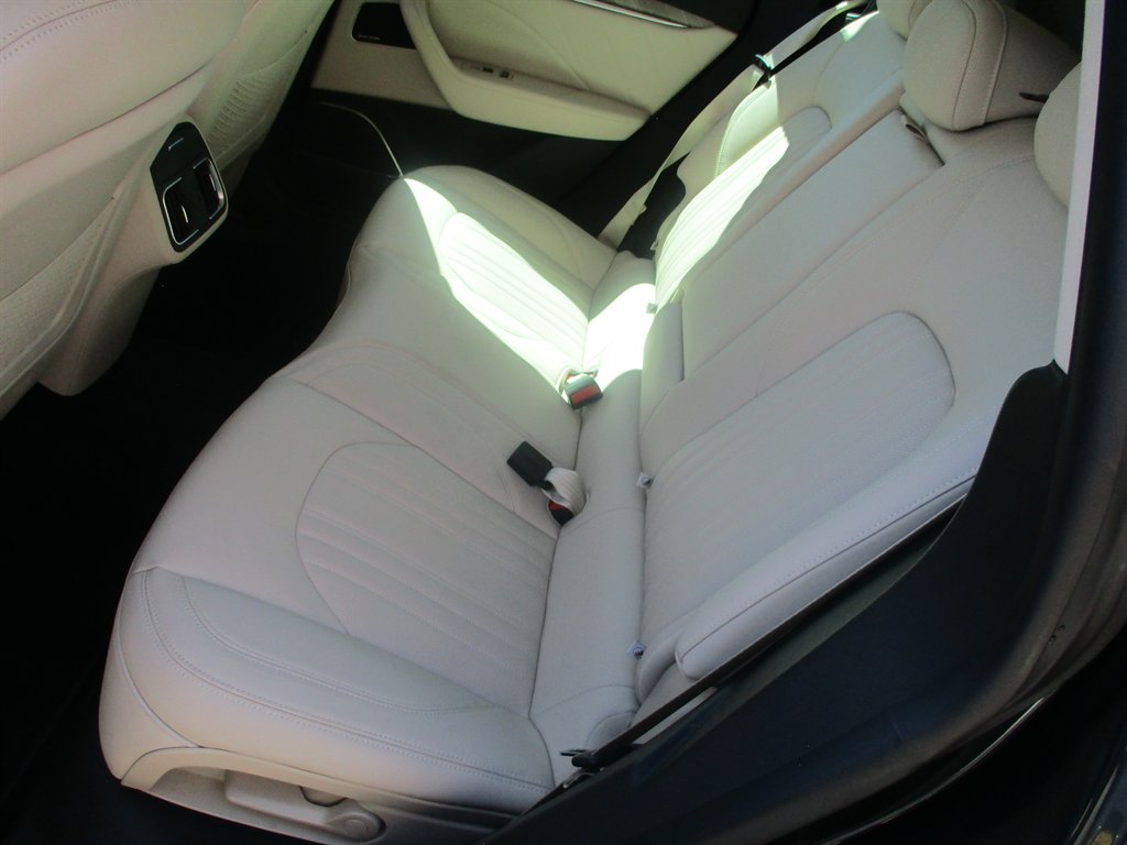 2019 Maserati Levante GranLusso photo 13