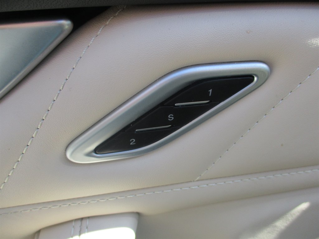 2019 Maserati Levante GranLusso photo 9